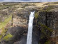 Die Sonne nähert sich dem 122m hohen Háifoss - Westisland